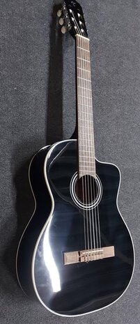 Takamine GC2CE-BLK electro-akoestische nylonsnarige gitaar
