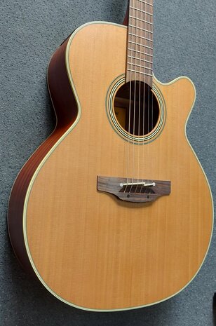 Takamine EN40C NEX Cutaway Electro