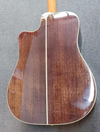 Takamine GD71CENAT electro-akoestische Dreadnought met cutaway