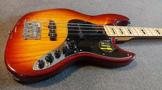 Sire Marcus Miller V7+ Vintage Swamp Ash 4-snarige basgitaar, Tobacco Sunburst S4, 2nd Gen