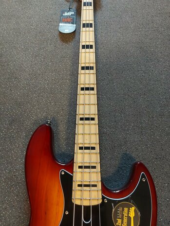 Sire Marcus Miller V7+ Vintage Swamp Ash 4-snarige basgitaar, Tobacco Sunburst S4, 2nd Gen