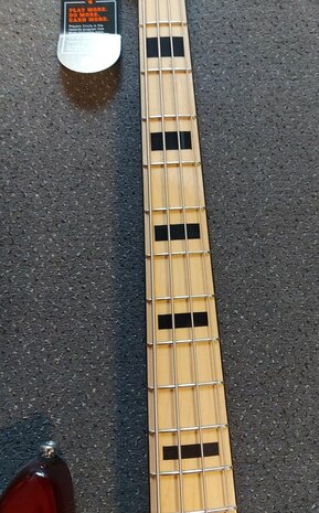 Sire Marcus Miller V7+ Vintage Swamp Ash 4-snarige basgitaar, Tobacco Sunburst S4, 2nd Gen