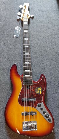 Sire Marcus Miller V7+ alder 5-string 2nd gen bass guitar tobacco sunburst