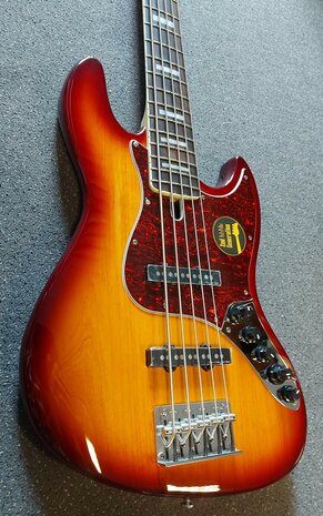 Sire Marcus Miller V7+ alder 5-string 2nd gen bass guitar tobacco sunburst