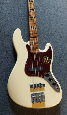 Sire Basses V5 Series Marcus Miller basgitaar, Vintage White