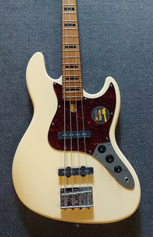 Sire Basses V5 Series Marcus Miller basgitaar, Vintage White