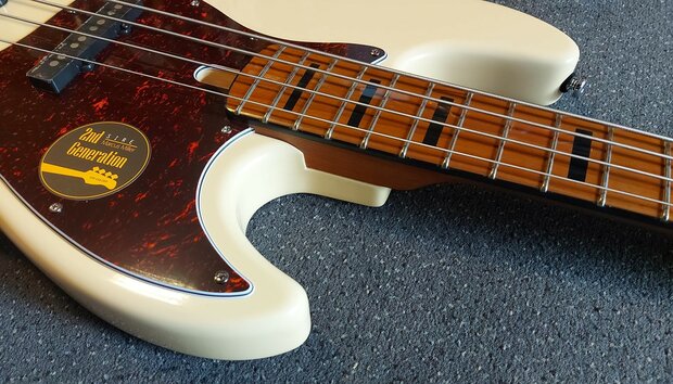 Sire Basses V5 Series Marcus Miller basgitaar, Vintage White