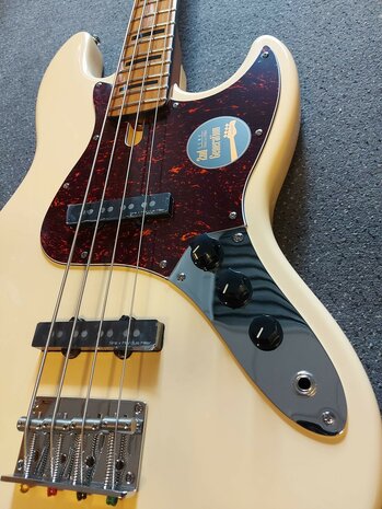 Sire Basses V5 Series Marcus Miller basgitaar, Vintage White