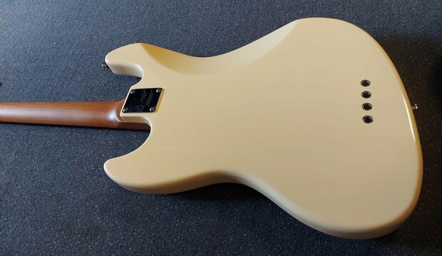 Sire Basses V5 Series Marcus Miller basgitaar, Vintage White