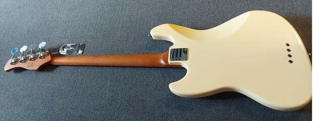 Sire Basses V5 Series Marcus Miller basgitaar, Vintage White