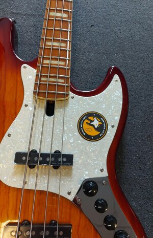 Sire Basses V8 Marcus Miller swamp ash 4-string active bass guitar, sunburst