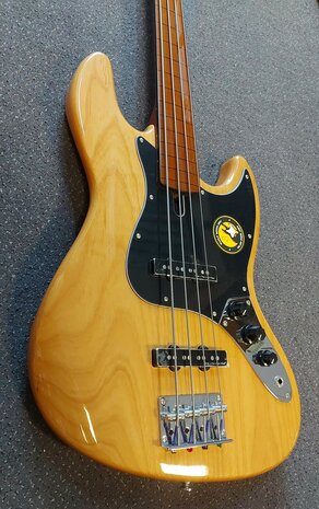 Sire Marcus Miller V5 fretless alder 4-string passive bass guitar natural