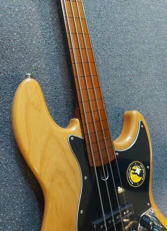 Sire Marcus Miller V5 fretless alder 4-string passive bass guitar natural