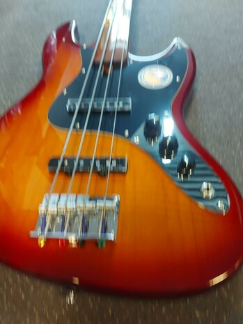 Sire Marcus Miller V5 fretless alder 4-string passive bass guitar Tobacco Sunburst