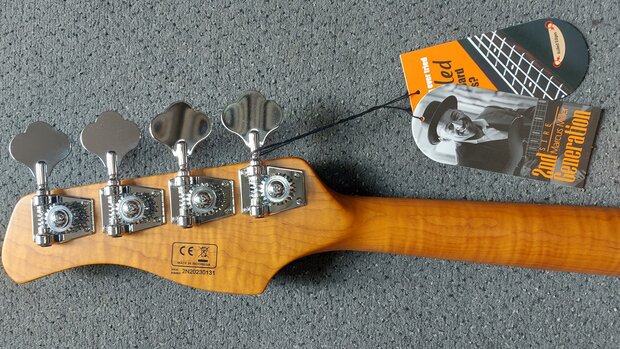 Sire Marcus Miller P10+ A4/TS, tobacco sunburst, flamed maple top