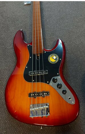 Sire Basses V7+ Series Marcus Miller fretless basgitaar Tobacco Sunburst