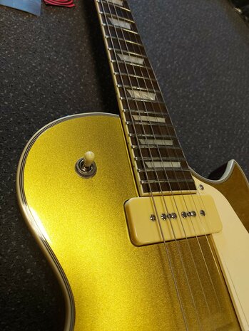 Sire Larry Carlton L7V Goldtop met P90 elementen