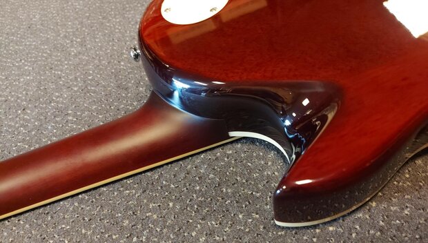 Sire Larry Carlton L7V Goldtop met P90 elementen