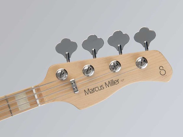 Sire Marcus Miller V7 swamp ash 4-string bass guitar tobacco sunburst, tijdelijk met gevoerde hoes