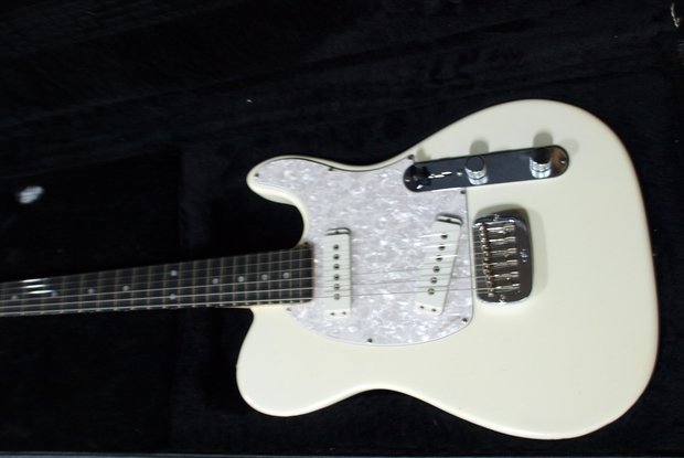 G&L 30th Anniversary Asat USA Special with tolex case and certificate of origin