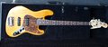 G&amp;L-USA-Custom-Build-Jazzbass-Honey-Ale-Swamp-Ash-met-luxe-tolex-oblong-hardcase